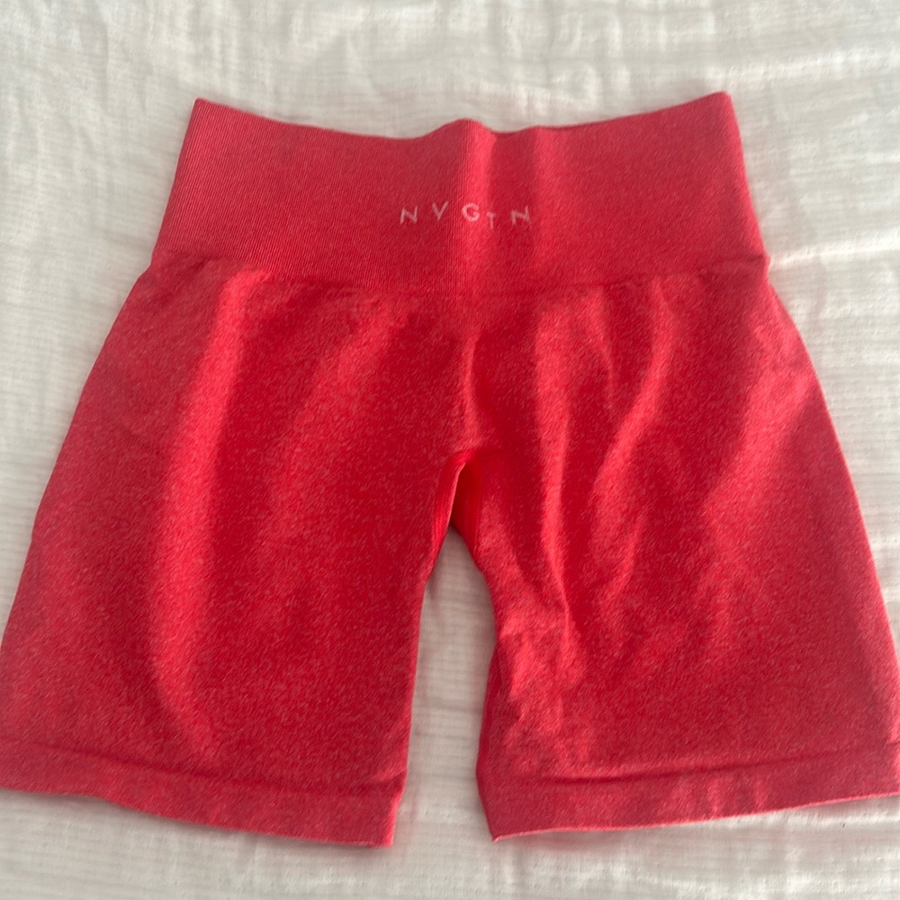 NVGTN Coral Biker Shorts
